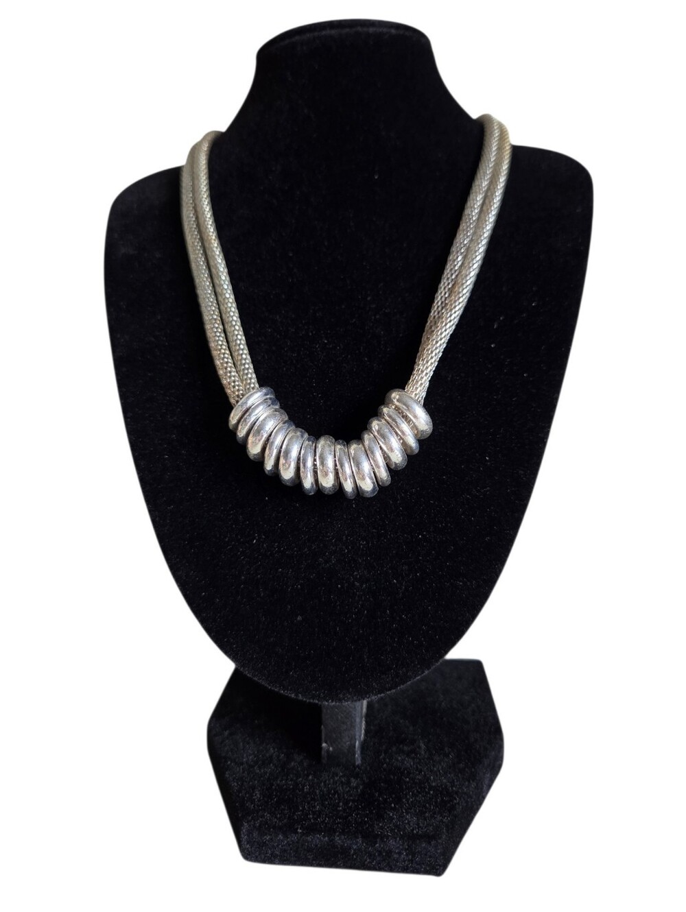modernist double mesh chain collar necklace silver tone floating donut ring 18"